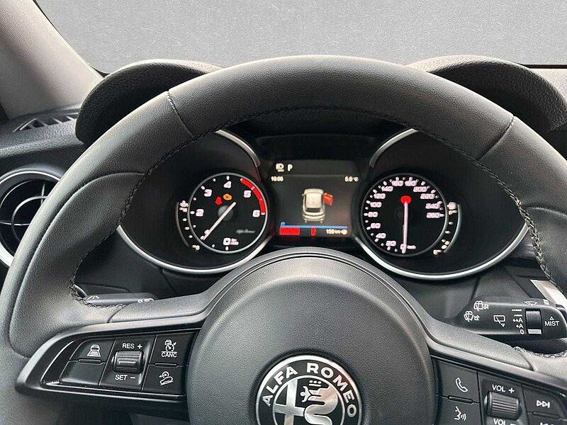 Alfa Romeo Stelvio Business Q4 2.2 JTDM #KLIMA#S&S#PDC#DAB