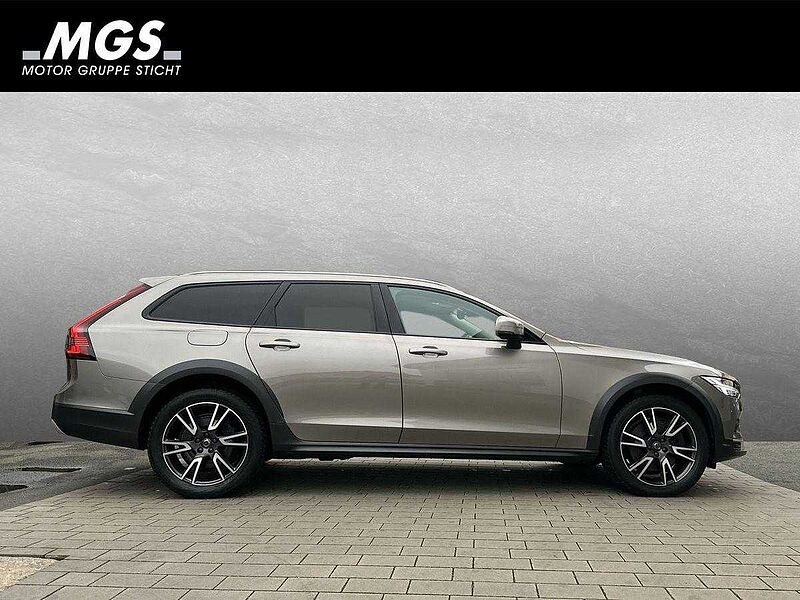 Volvo V90 Cross Country Pro AWD 2.0 #Xenium-Paket