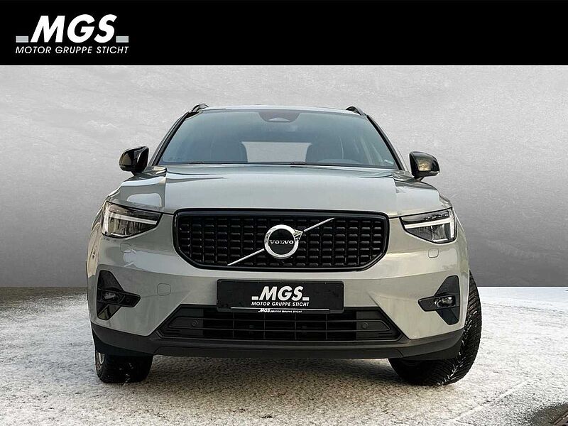 Volvo XC40 Plus Dark 2WD 2.0 DAB #Licht-Paket #NAVI