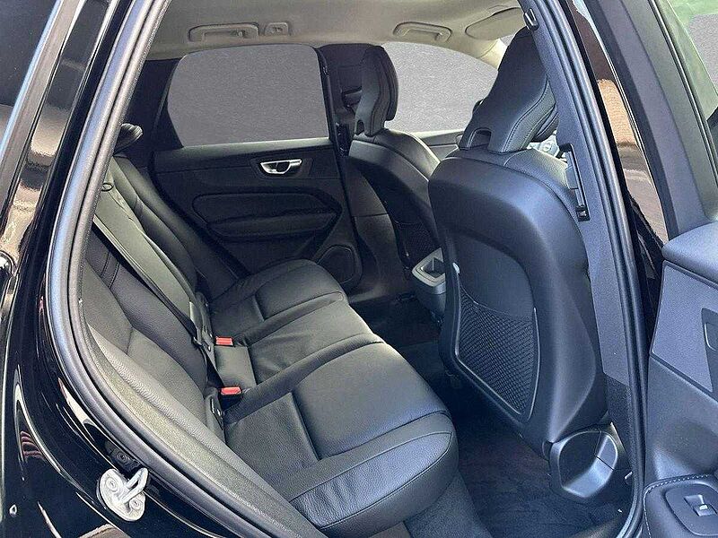 Volvo XC60 Plus Dark AWD #Harman-Kardon #Licht-Paket